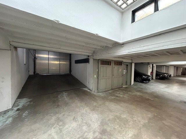 Underground slot, photo 1 of 3