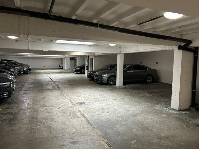 Underground slot, photo 2 of 3