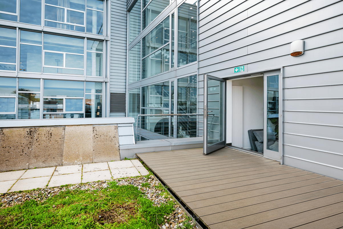 135m² bureau