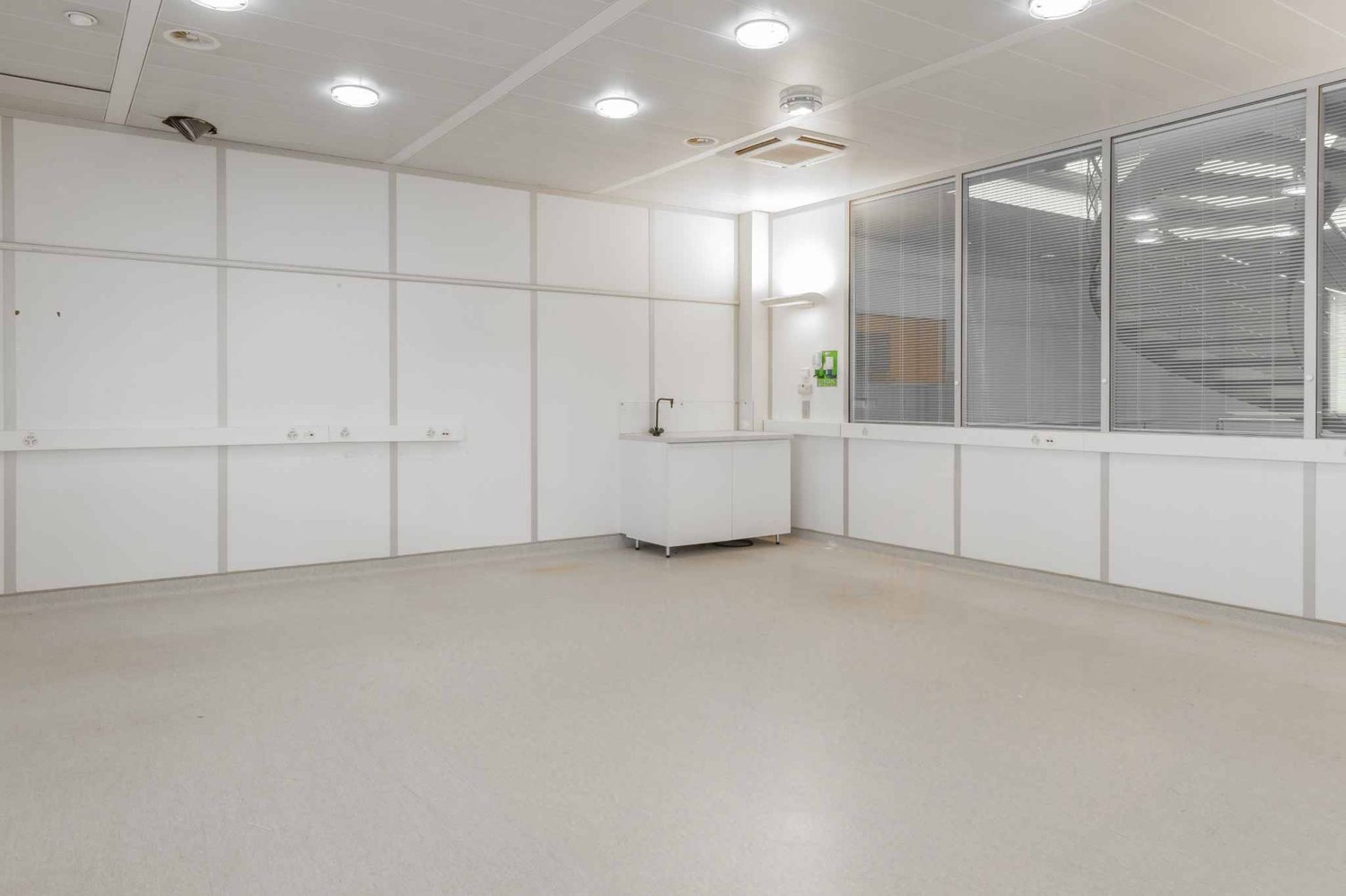 2884m² commercial, photo 6 of 10