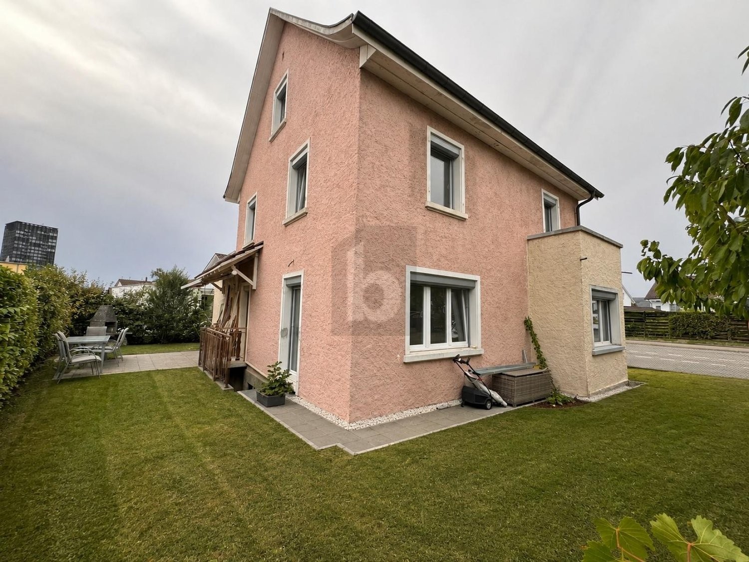 7 ½ rooms single house, photo 2 of 4