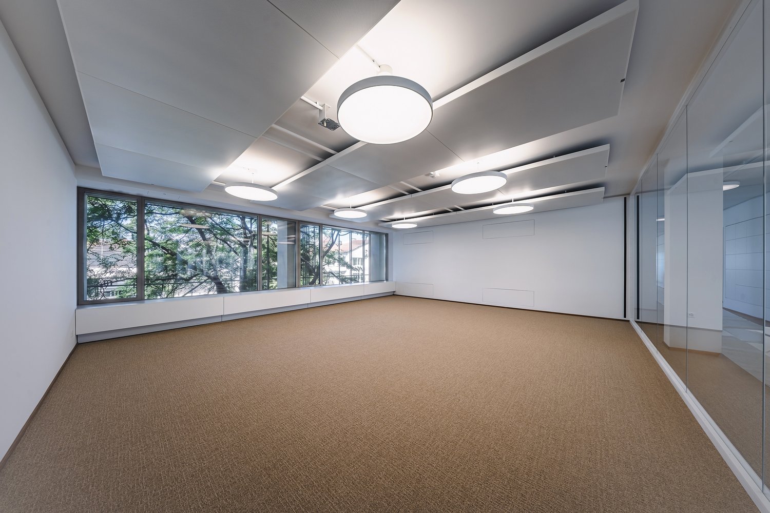4600m² office, photo 4 of 10