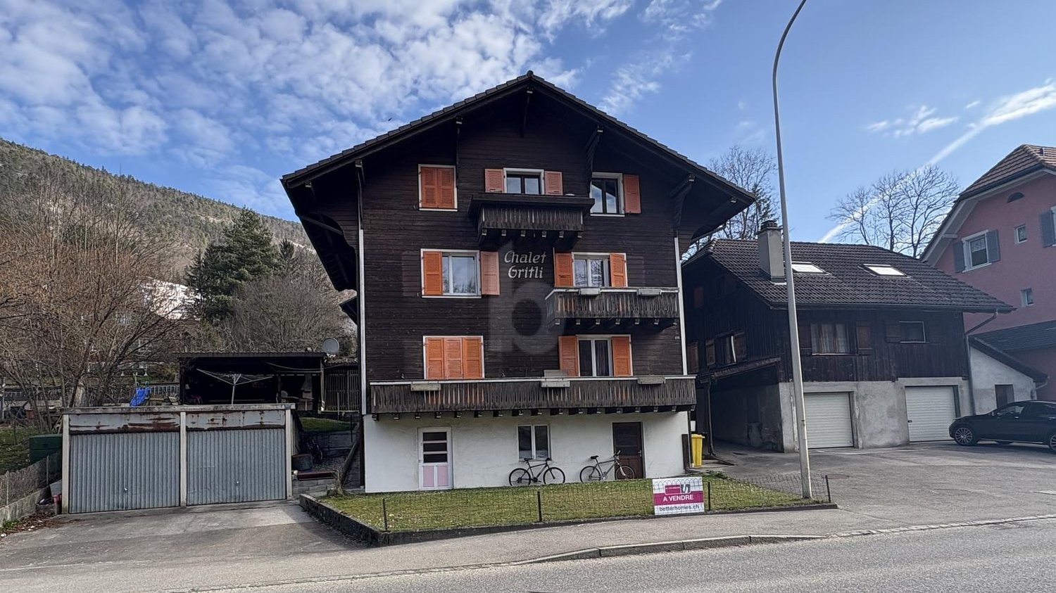 12 ½ rooms multi family house, photo 2 of 4