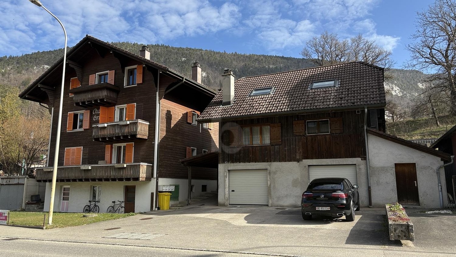 12 ½ rooms multi family house, photo 1 of 4