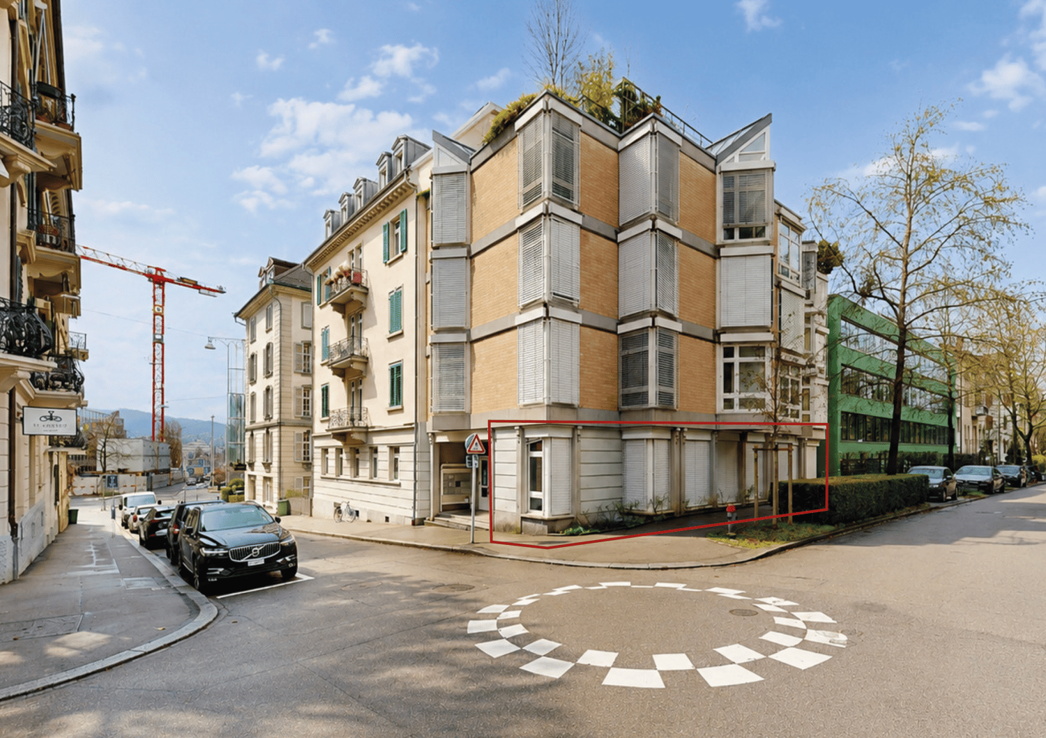 160m² shop, photo 1 of 5