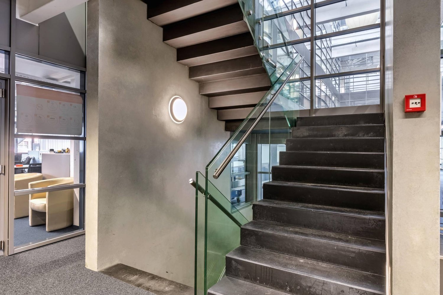 6100m² office, photo 9 of 9