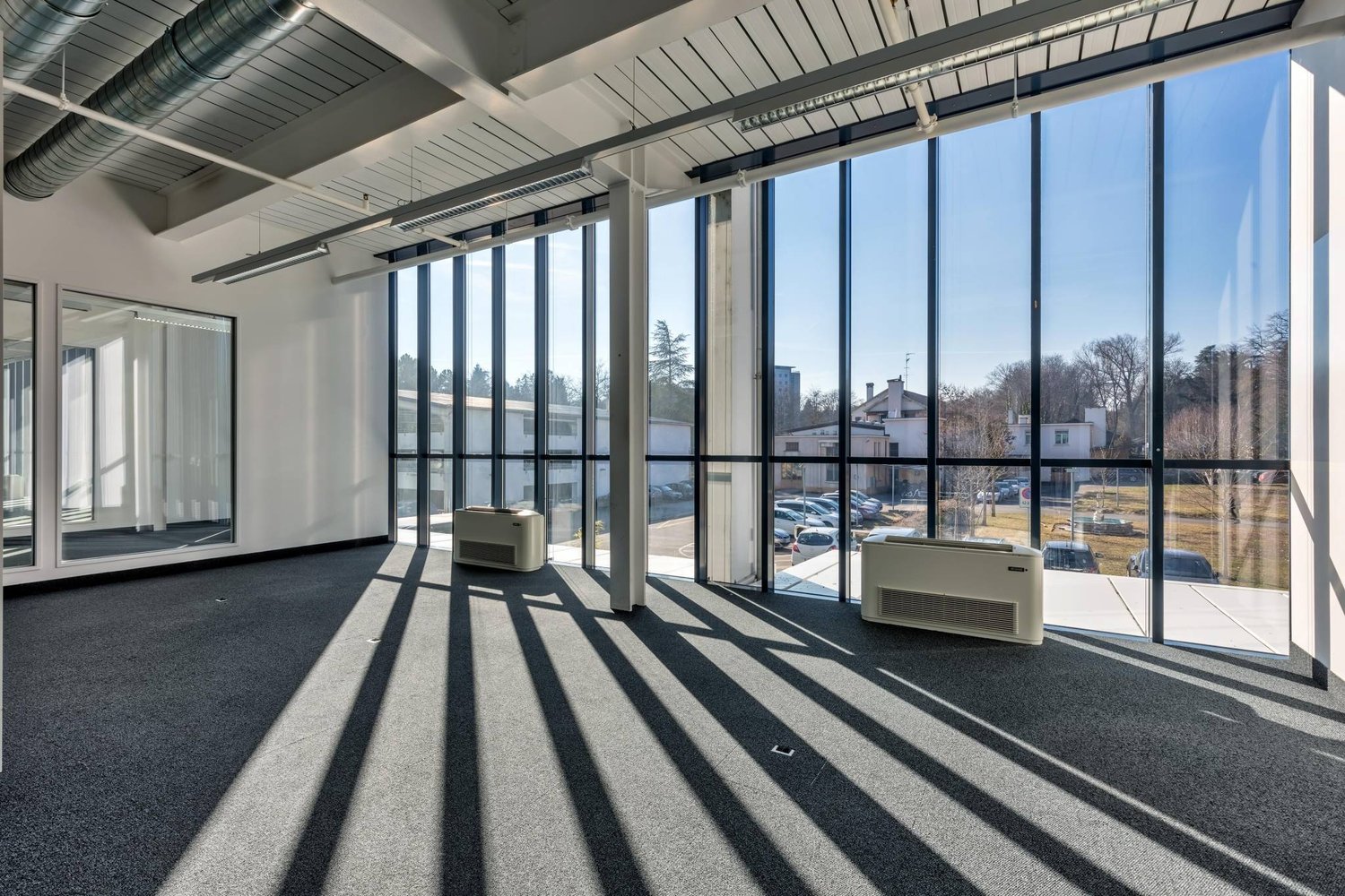 6100m² office, photo 6 of 9