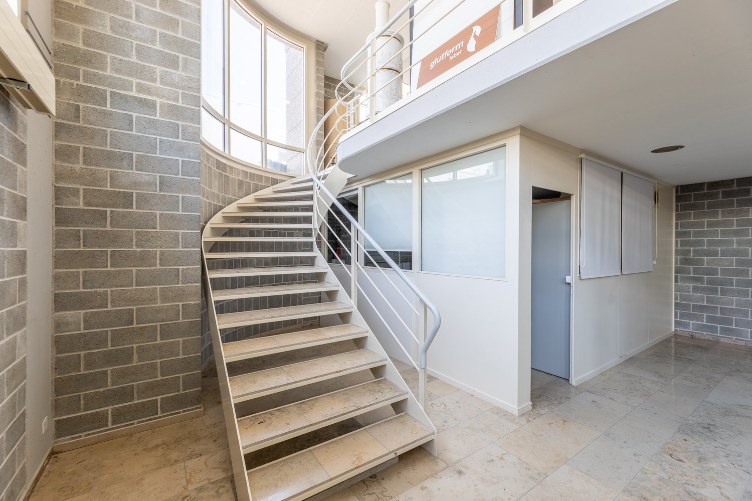 300m² commerciale