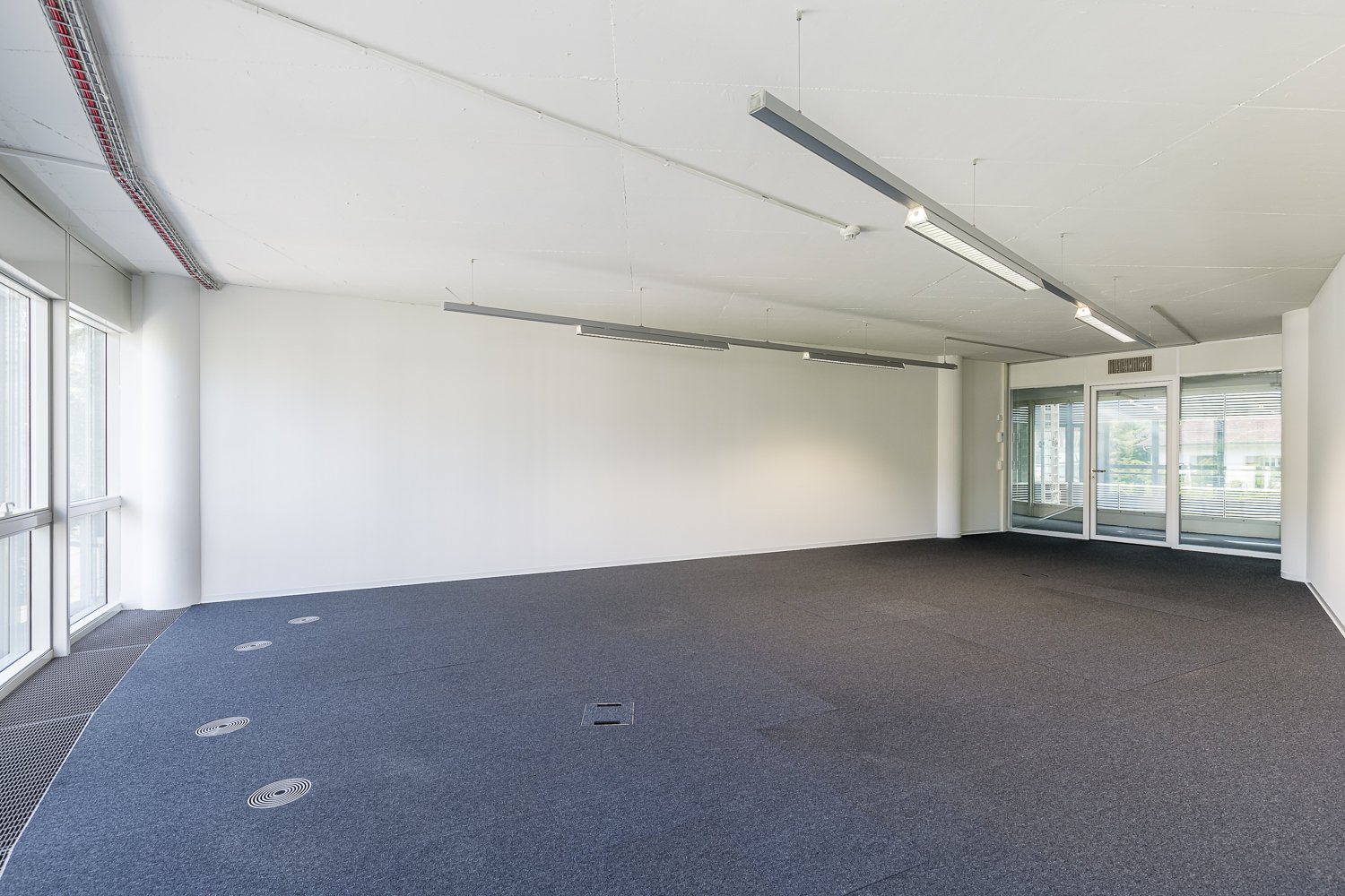 58m² office