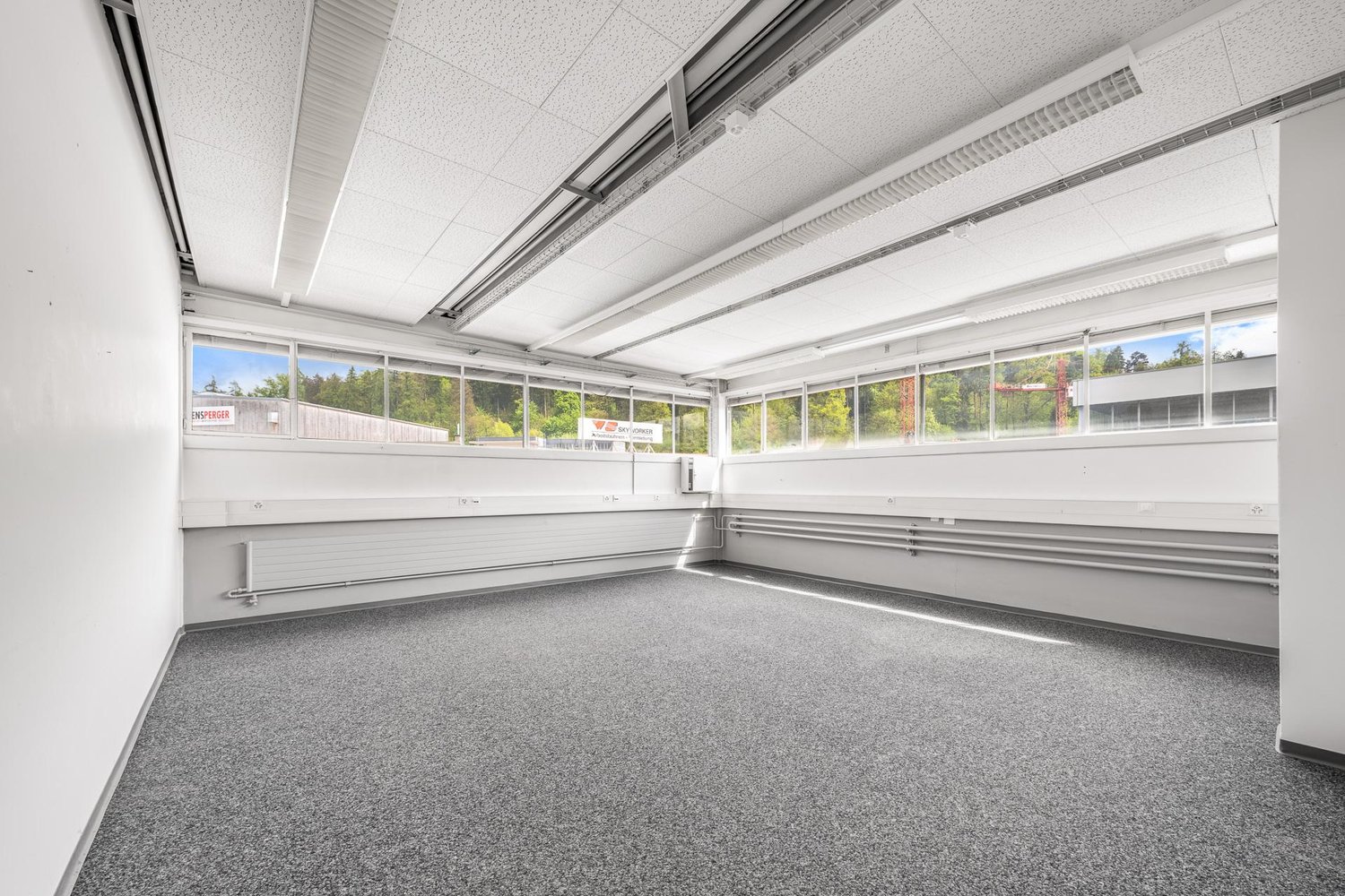 228m² commercial