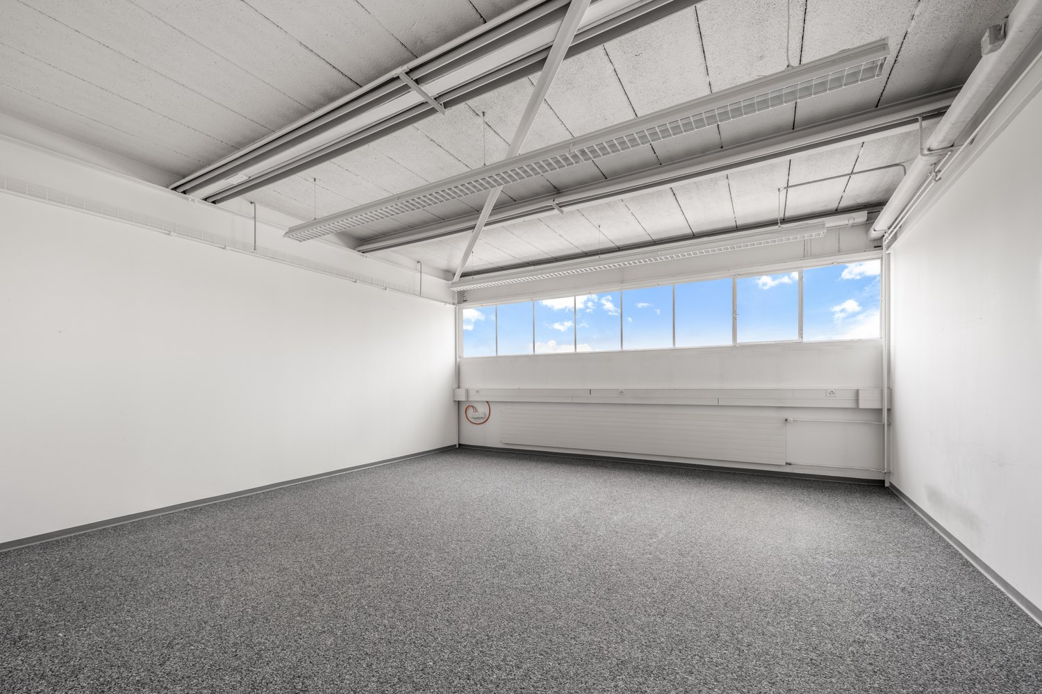 228m² commercial