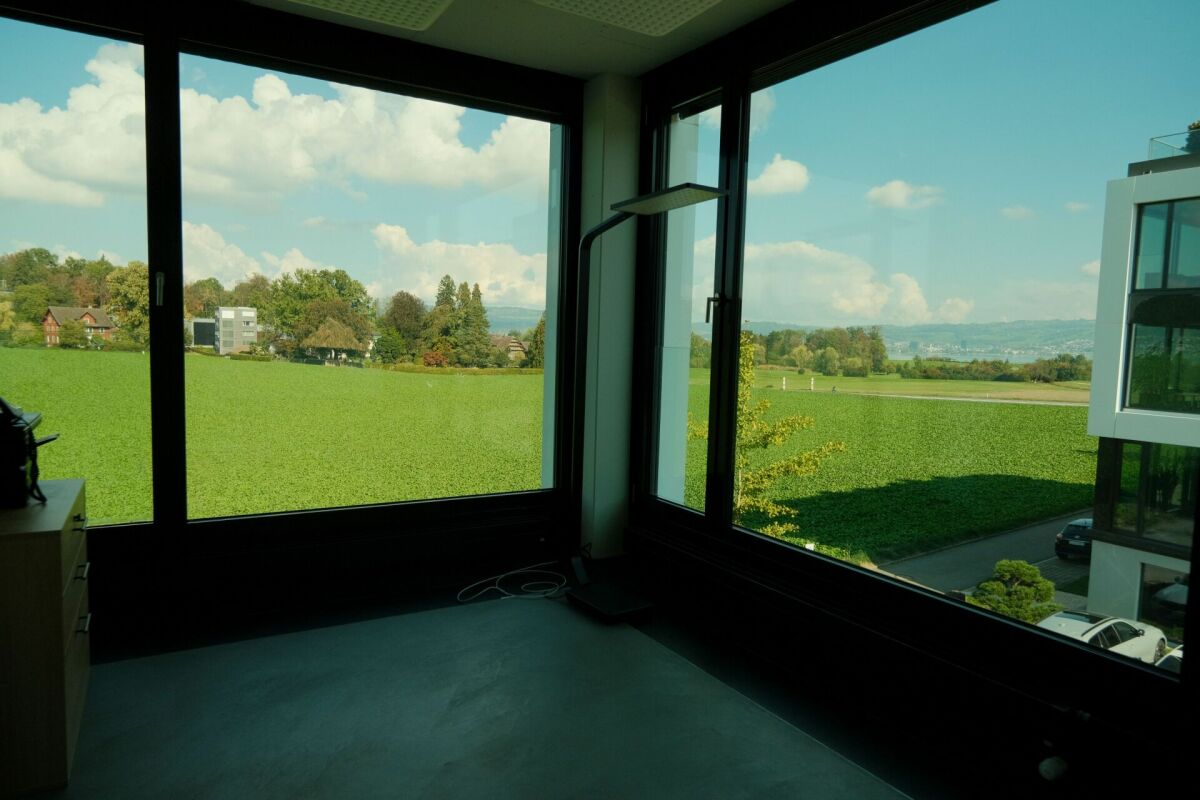 866m² office