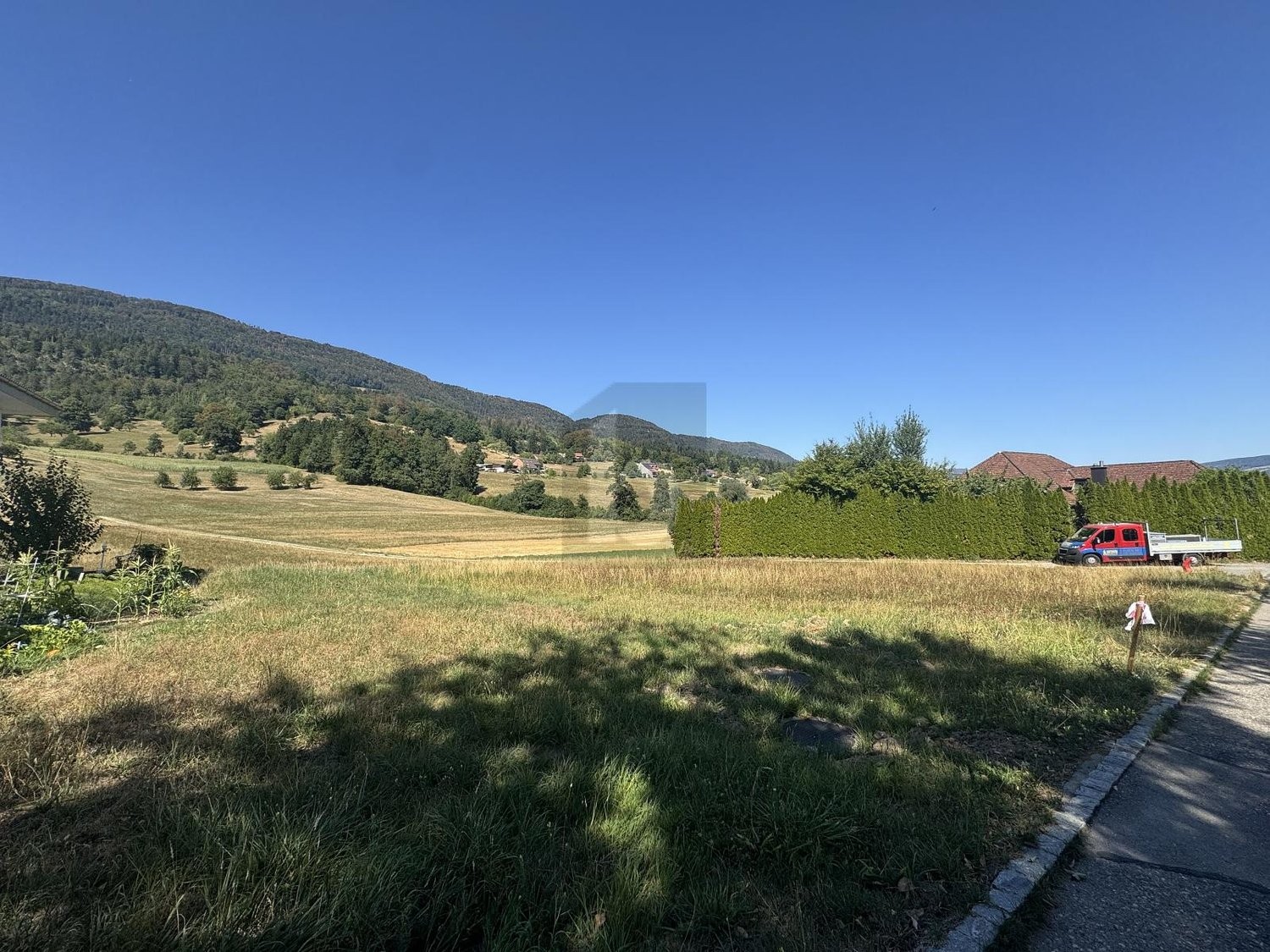 701m² building land, photo 4 of 4