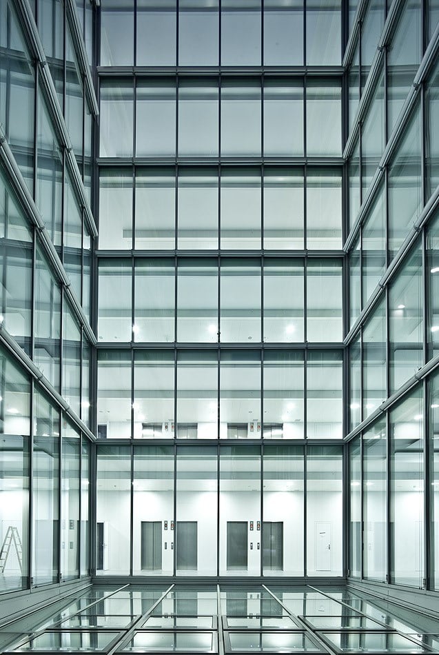 300m² office, photo 1 of 6
