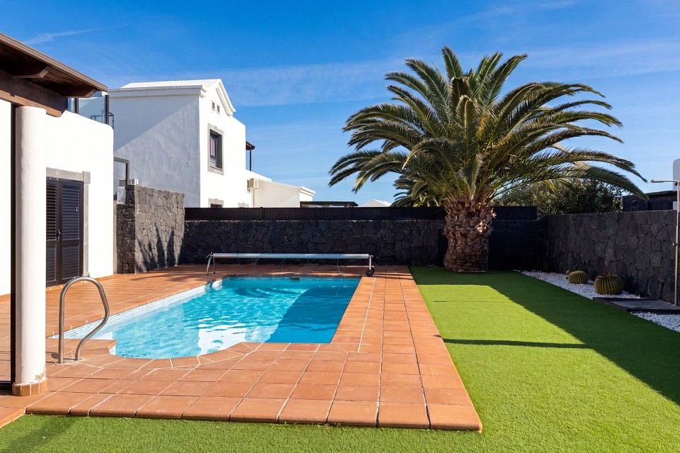 5 ½ rooms villa, photo 1 of 6