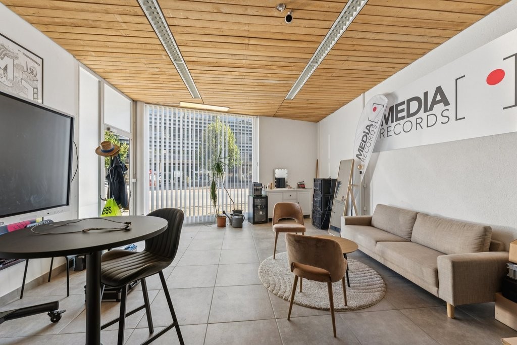 117m² arcade, photo 2 of 10