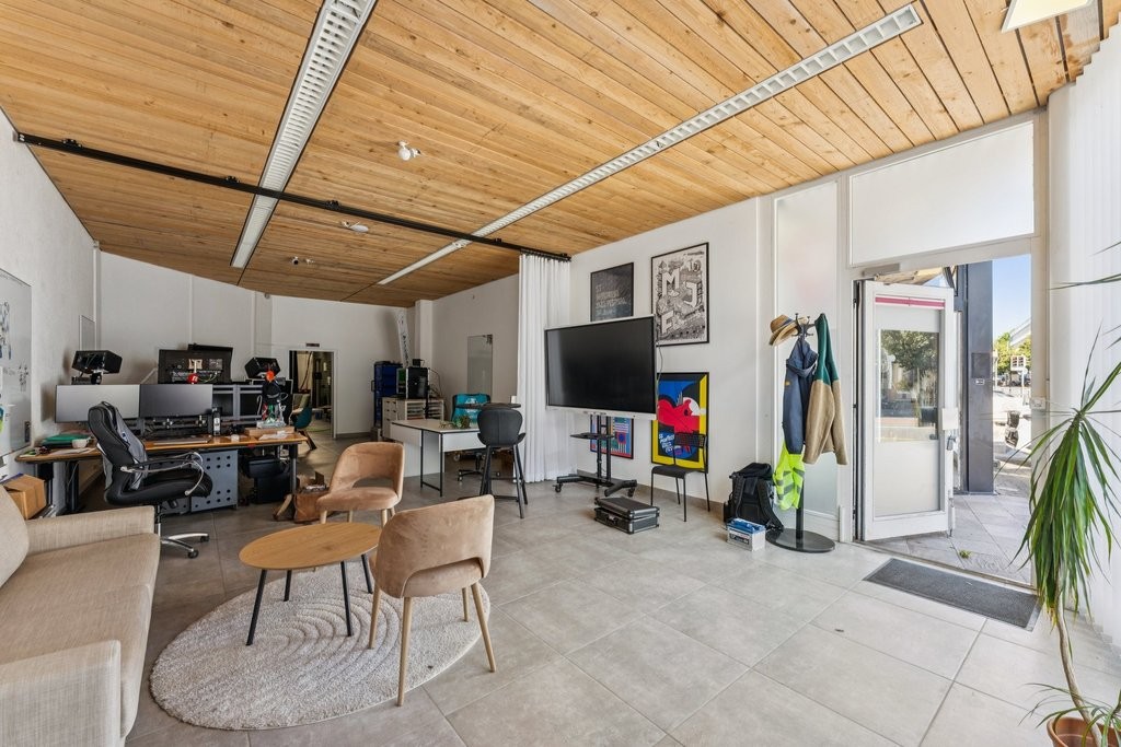 117m² arcade, photo 3 of 10