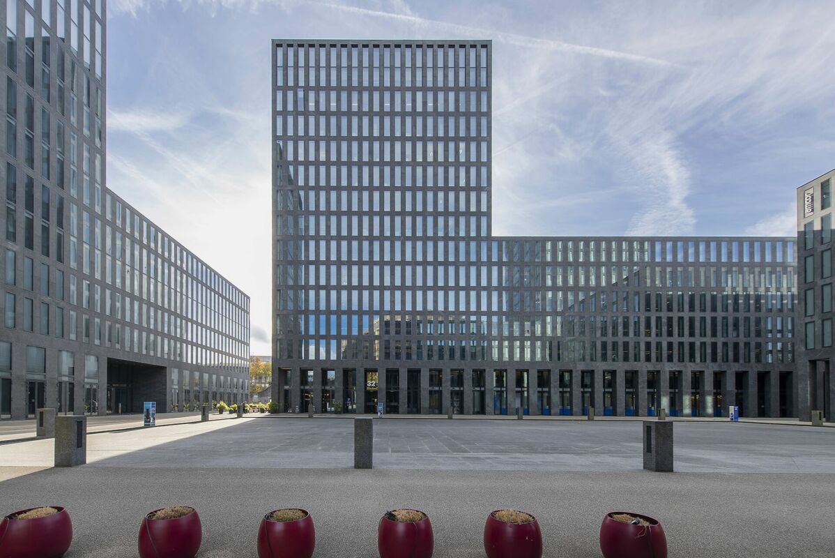 1986m² office, photo 2 of 9
