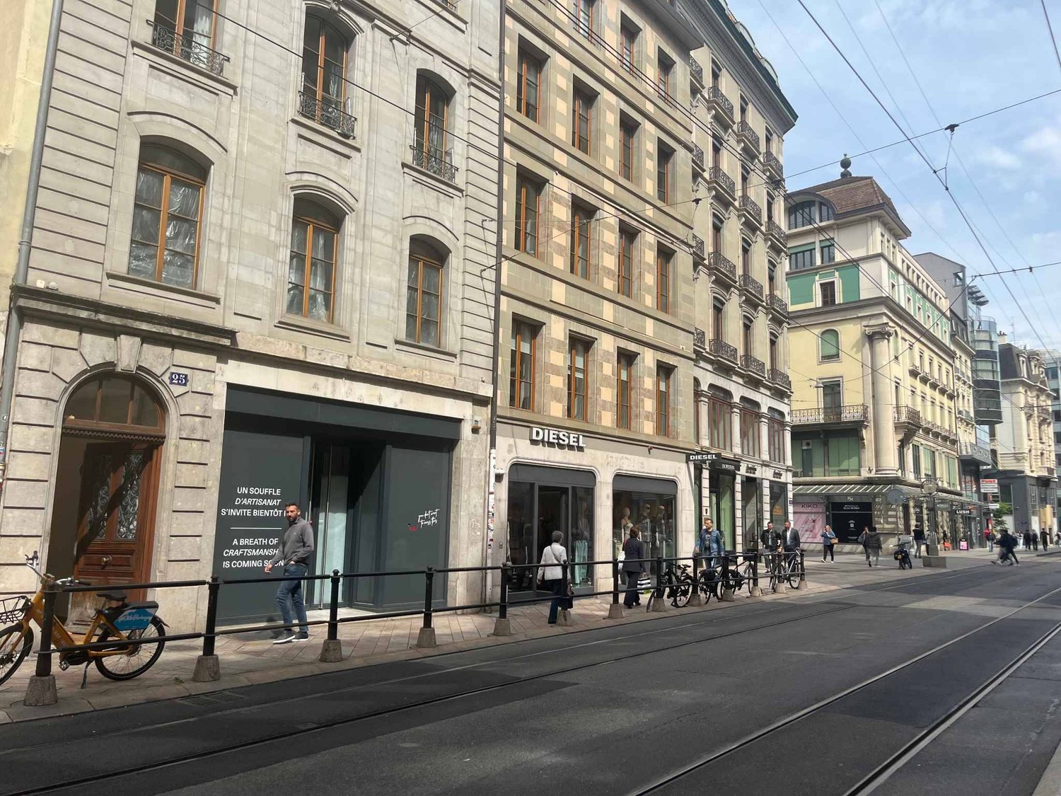 130m² office