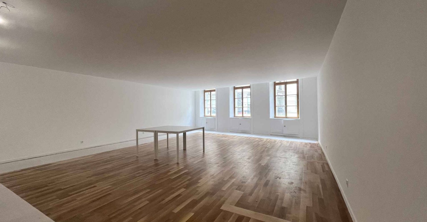 130m² office