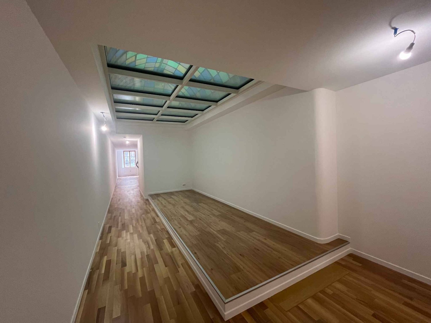 130m² office