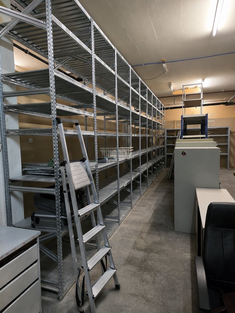 65m² storage room