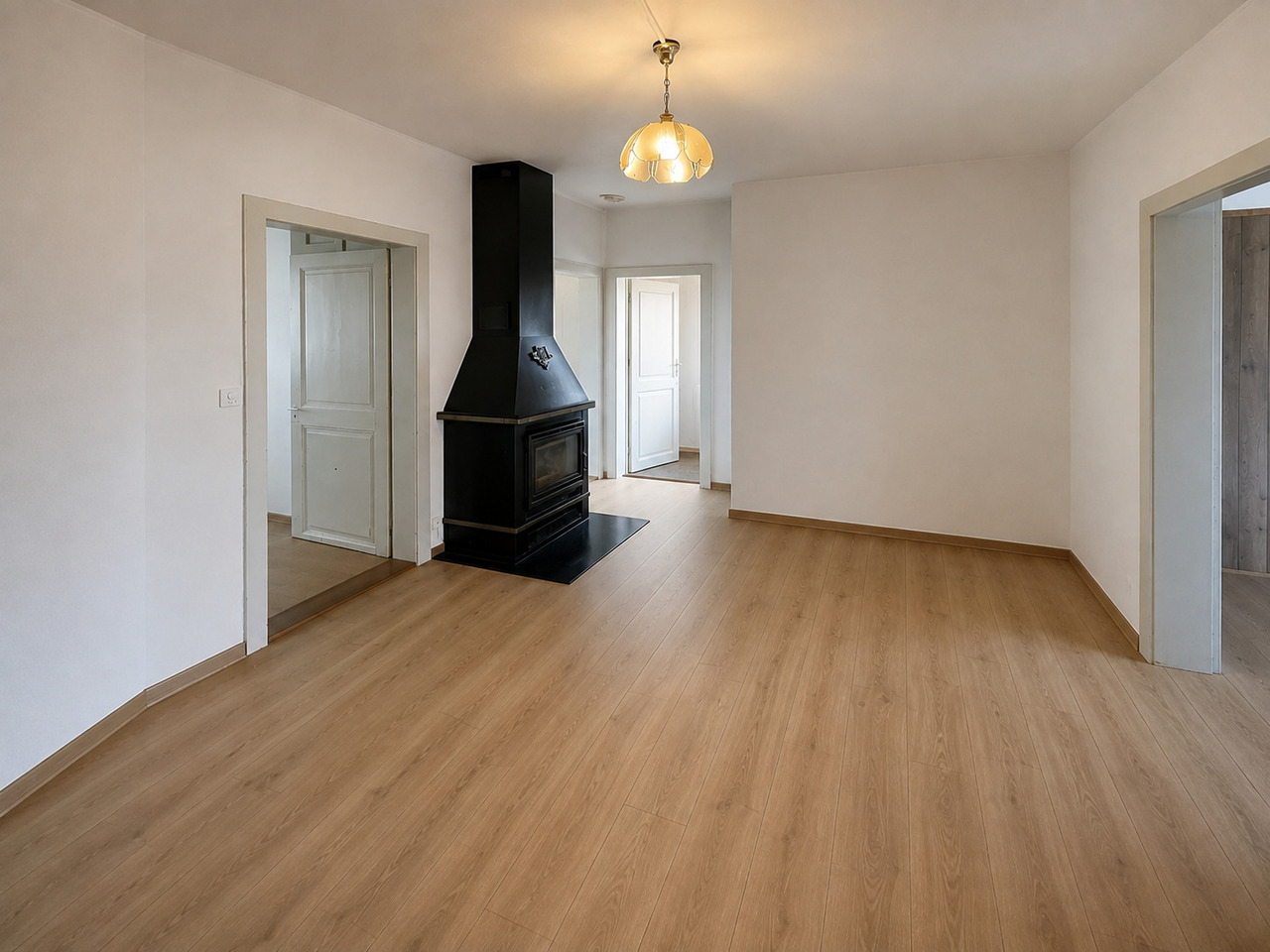 3 rooms apartment, photo 2 of 2