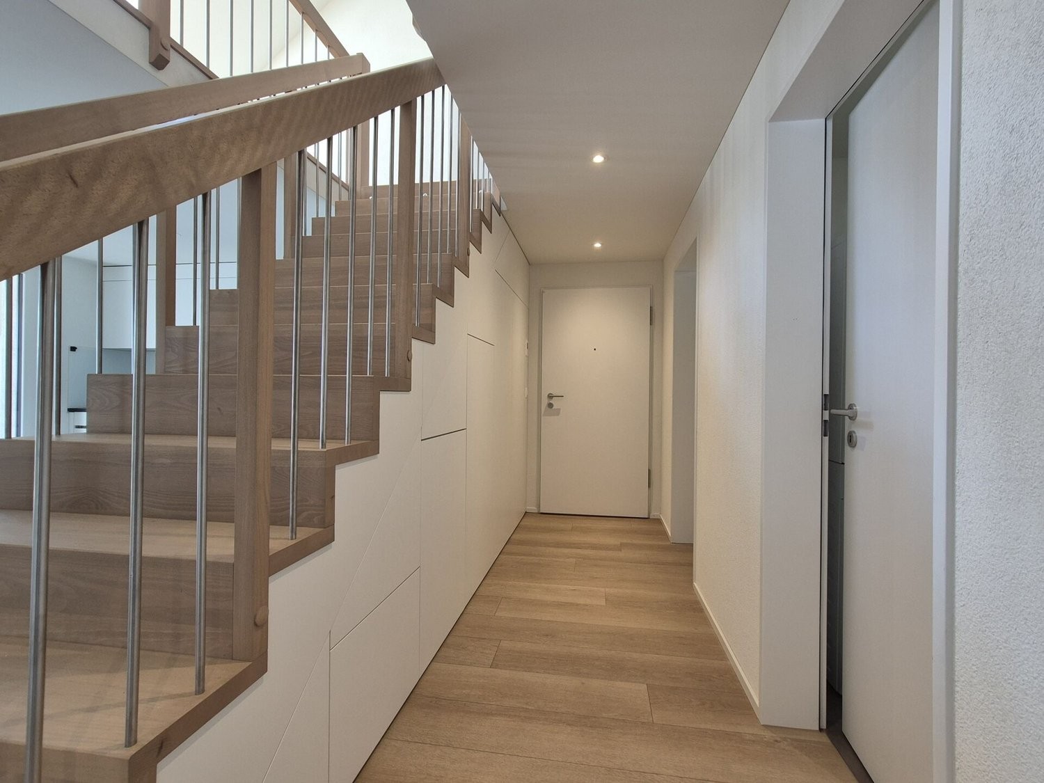 5 rooms apartment