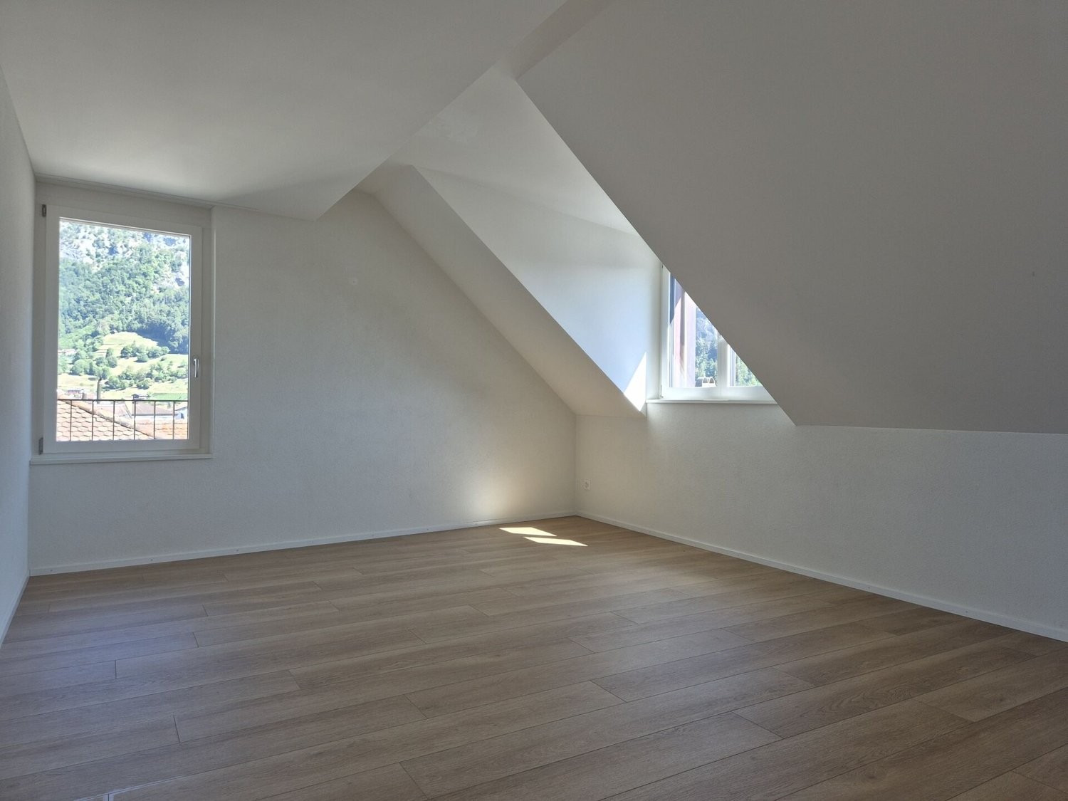 5 rooms apartment