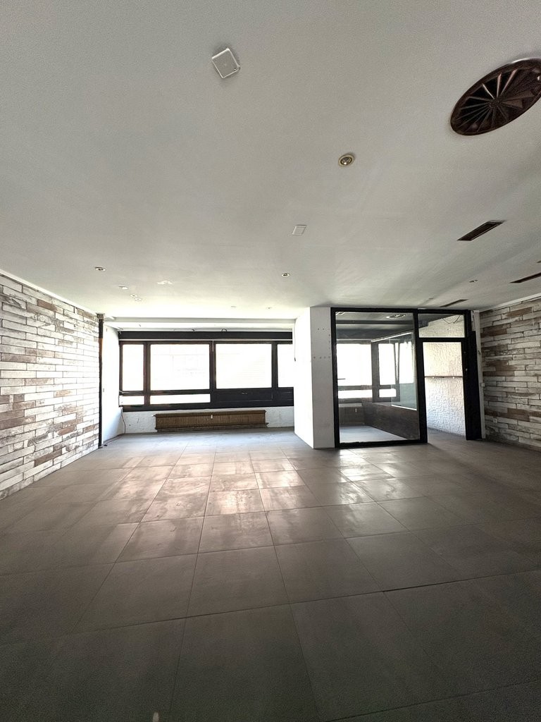 165m² commercial, photo 1 of 5