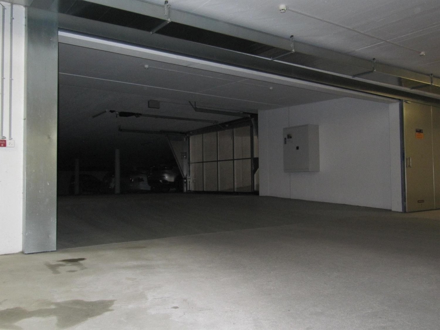 Underground slot, photo 6 of 7