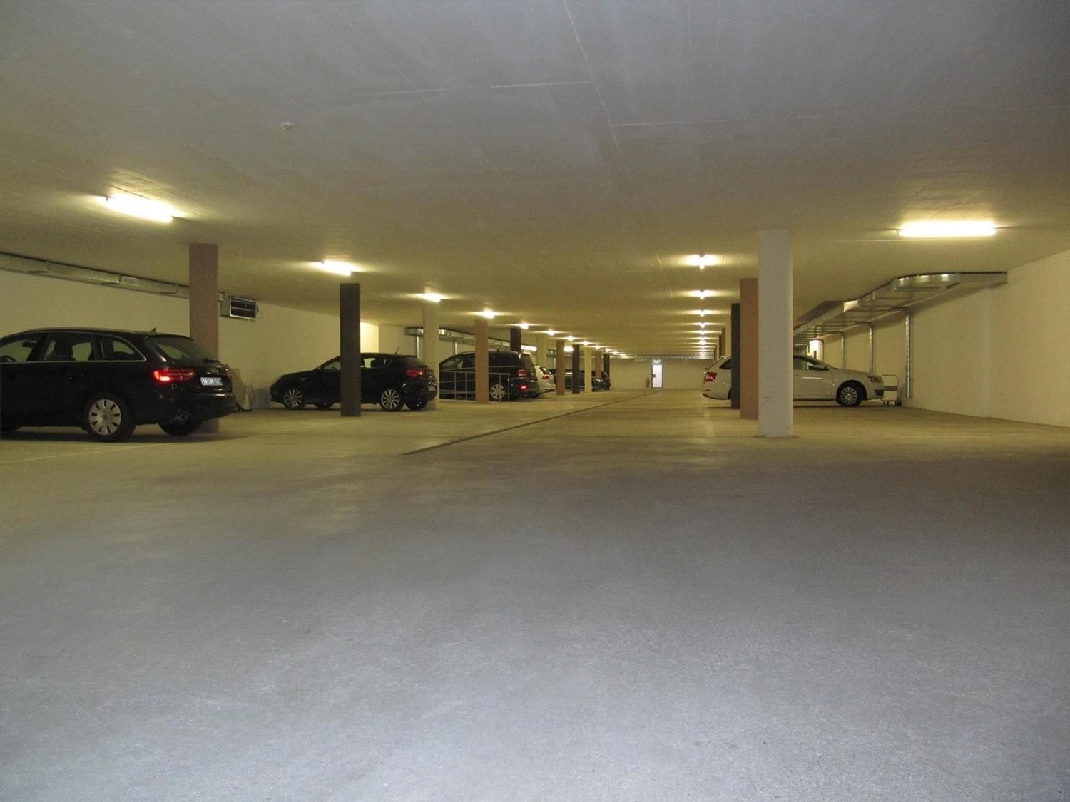 Underground slot, photo 3 of 7