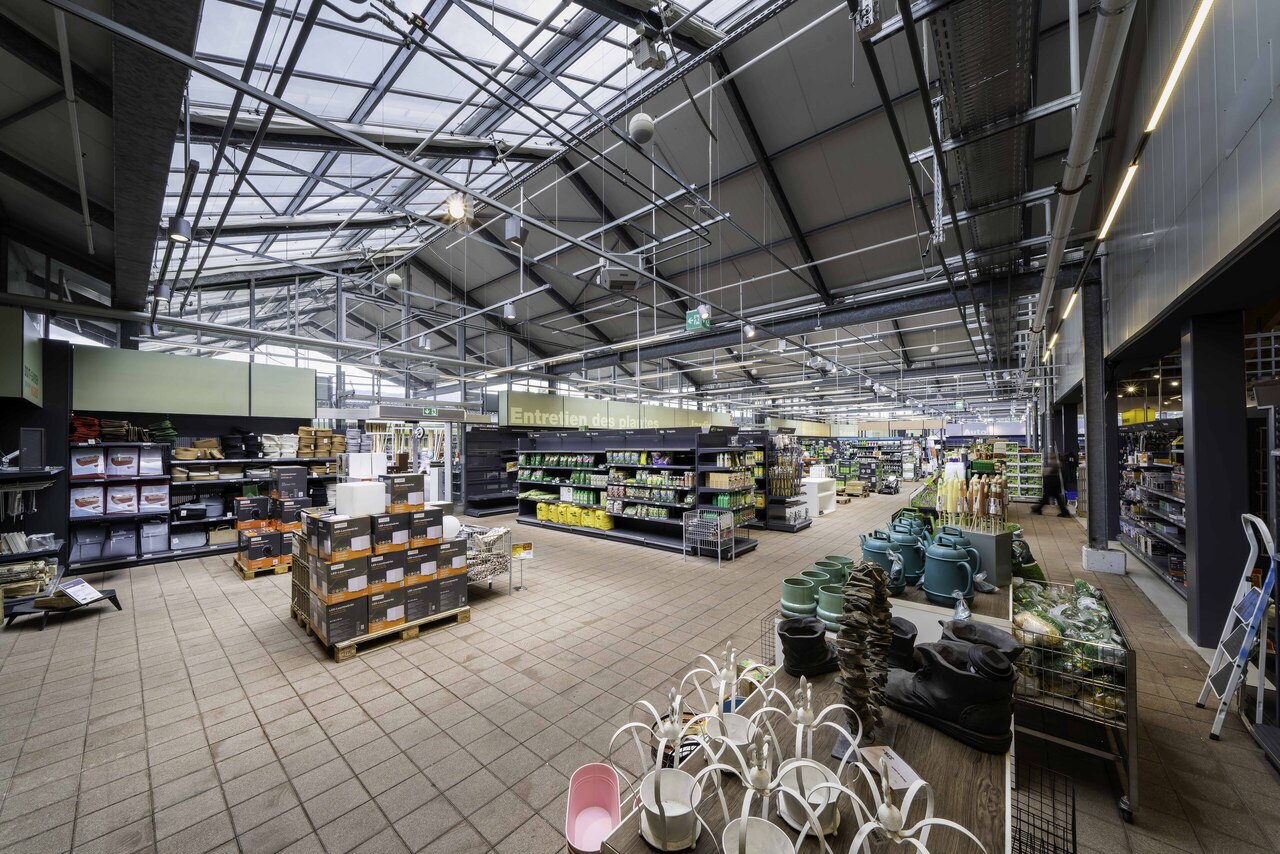 2500m² shop, photo 8 of 10