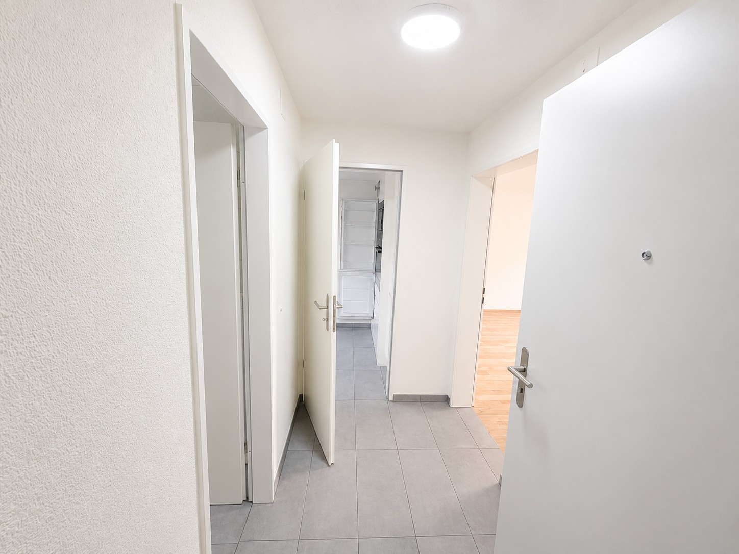 3 rooms apartment, photo 3 of 6