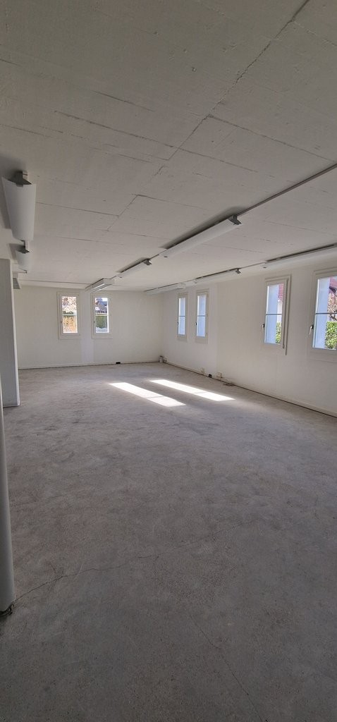 68m² shop, photo 3 of 8