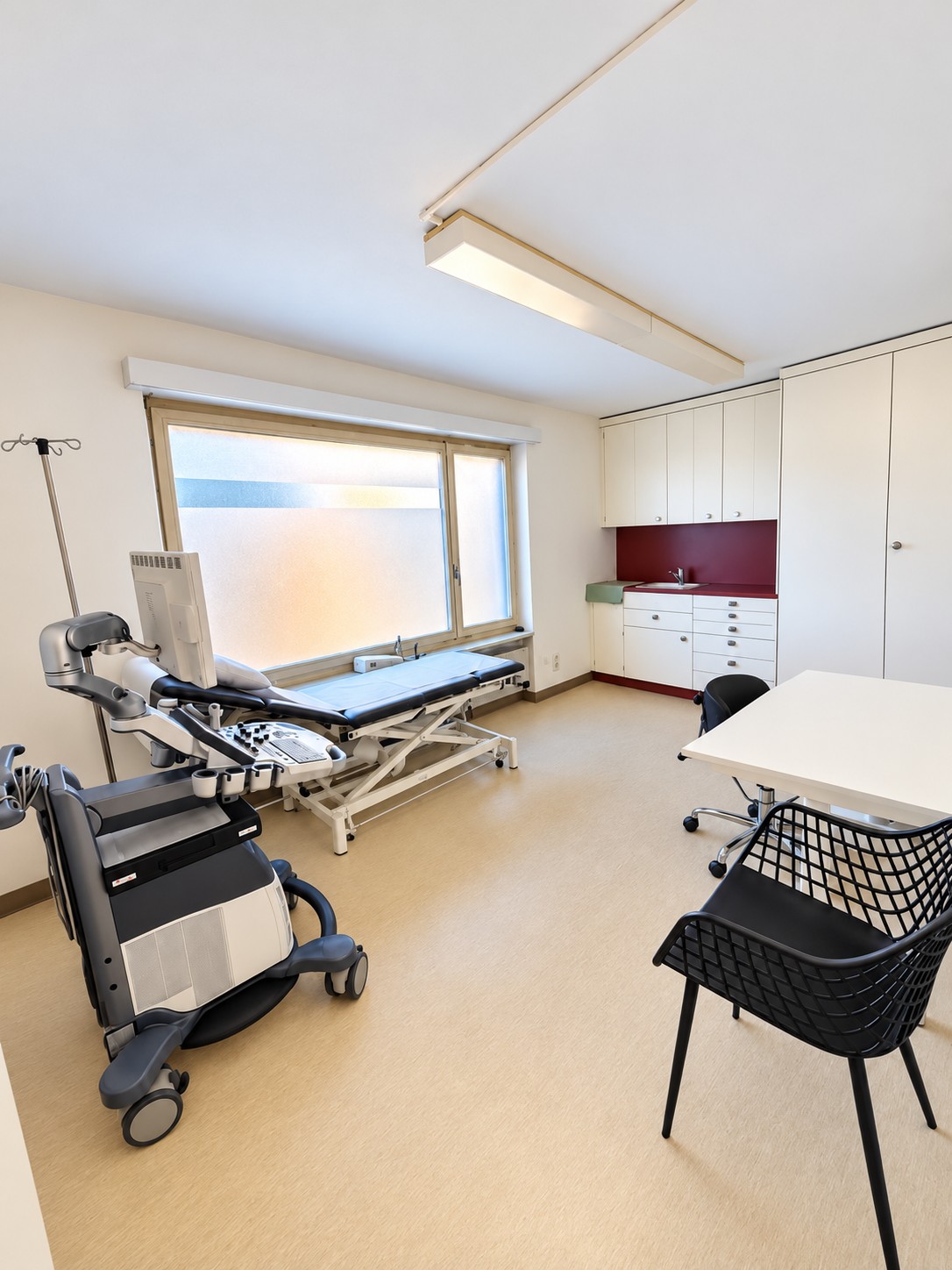 190m² commercial