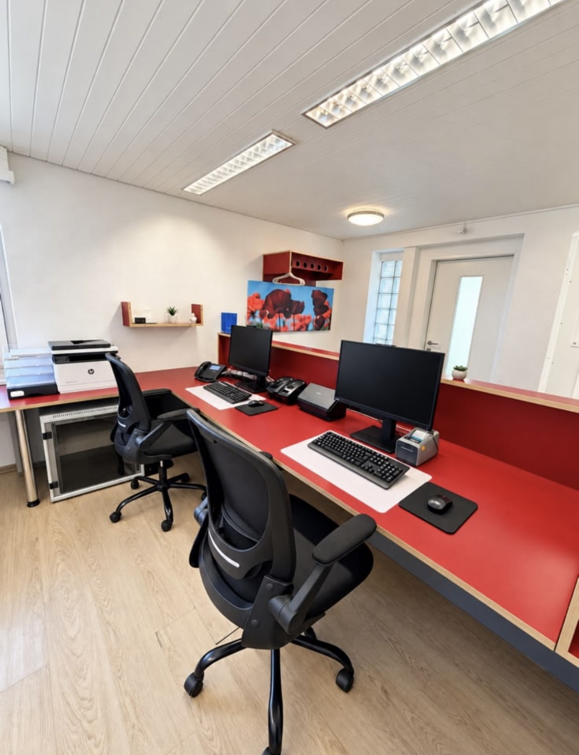 190m² commercial