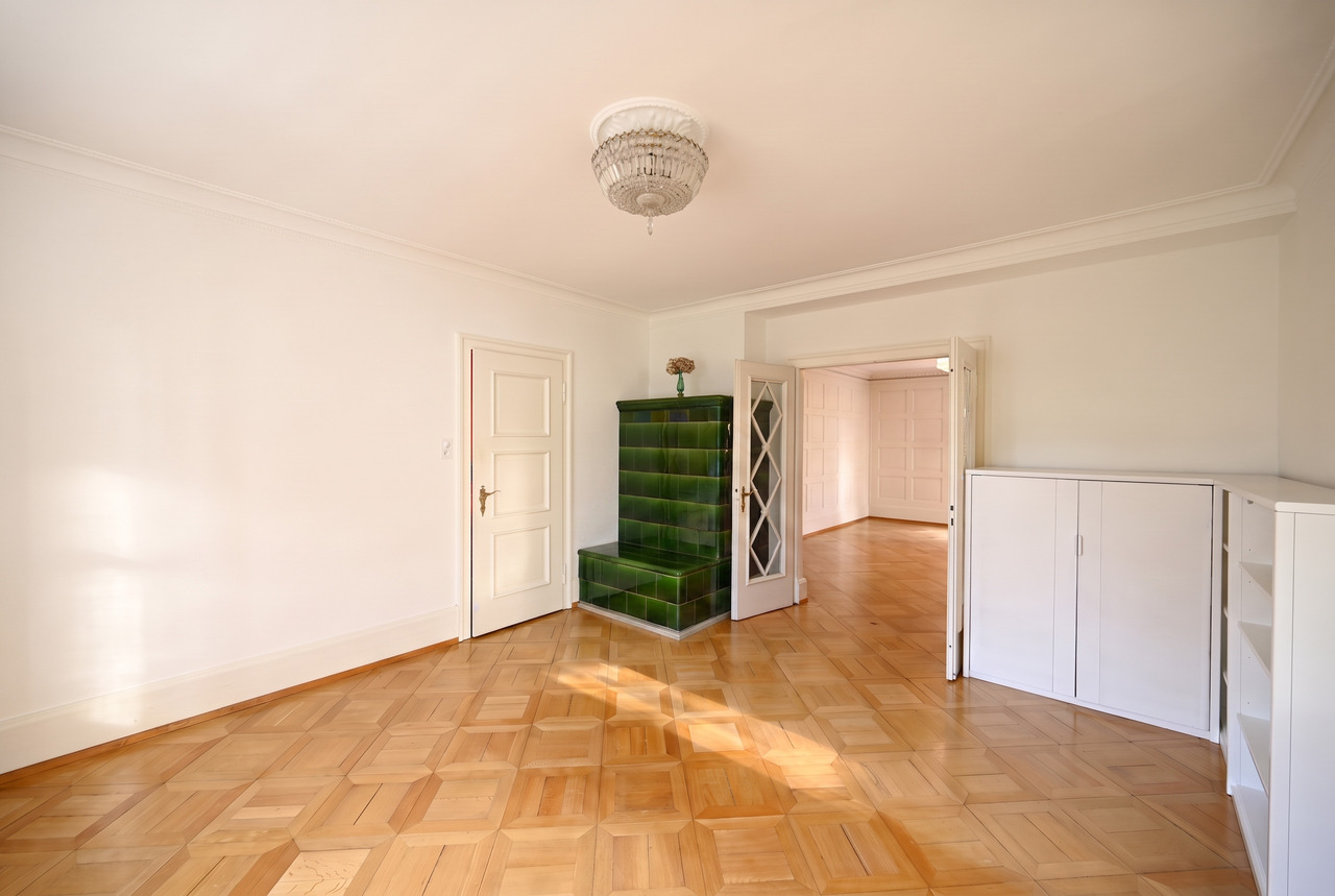 8-Zimmer-Einfamilienhaus