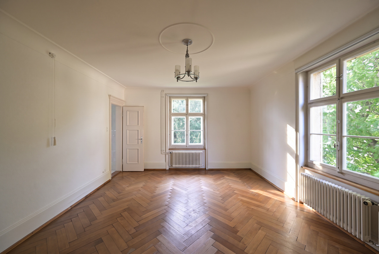 8-Zimmer-Einfamilienhaus