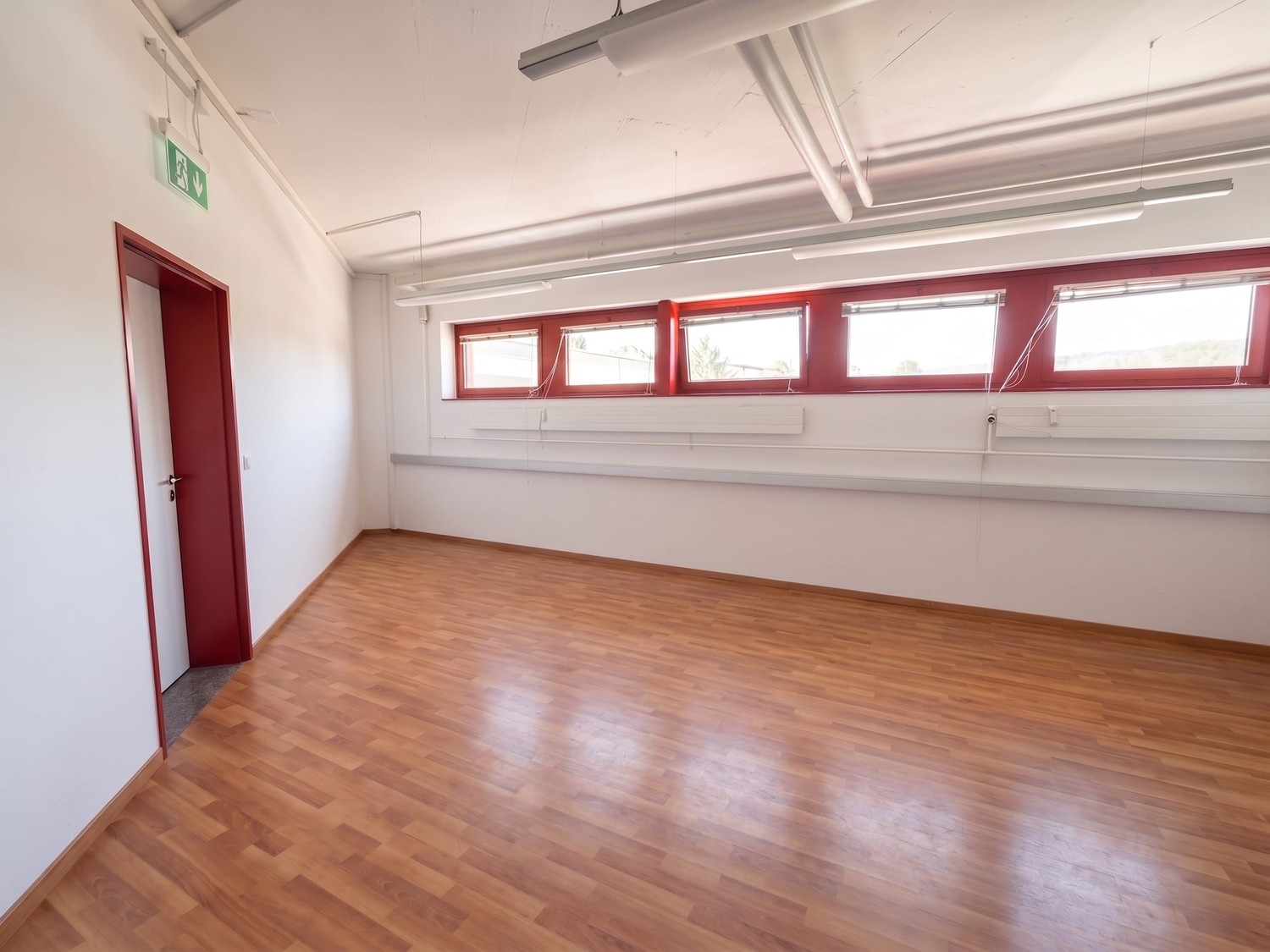 374m² commercial, photo 4 of 7