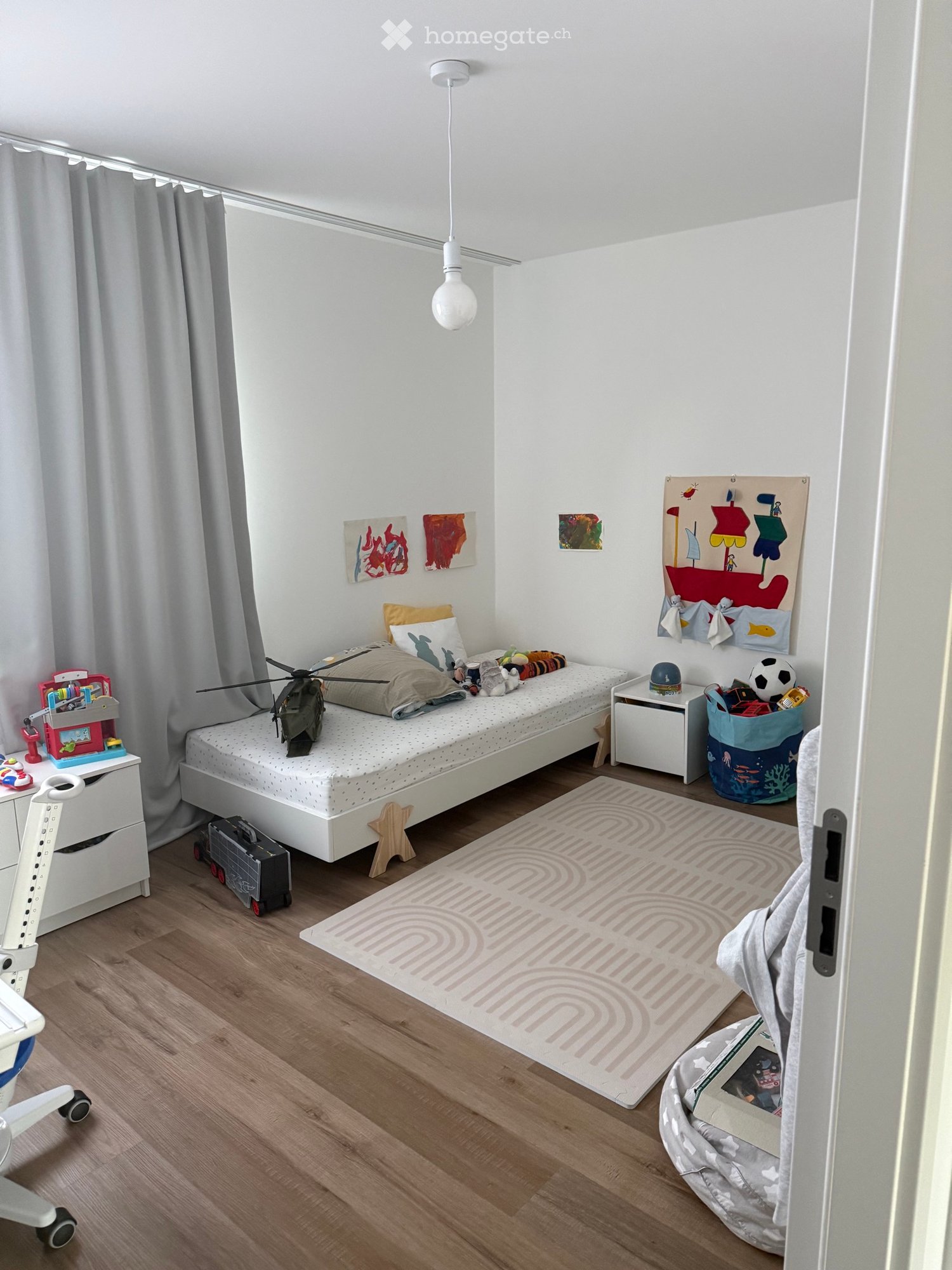 5 rooms apartment