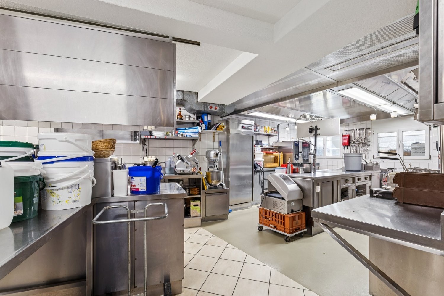 202m² restaurant