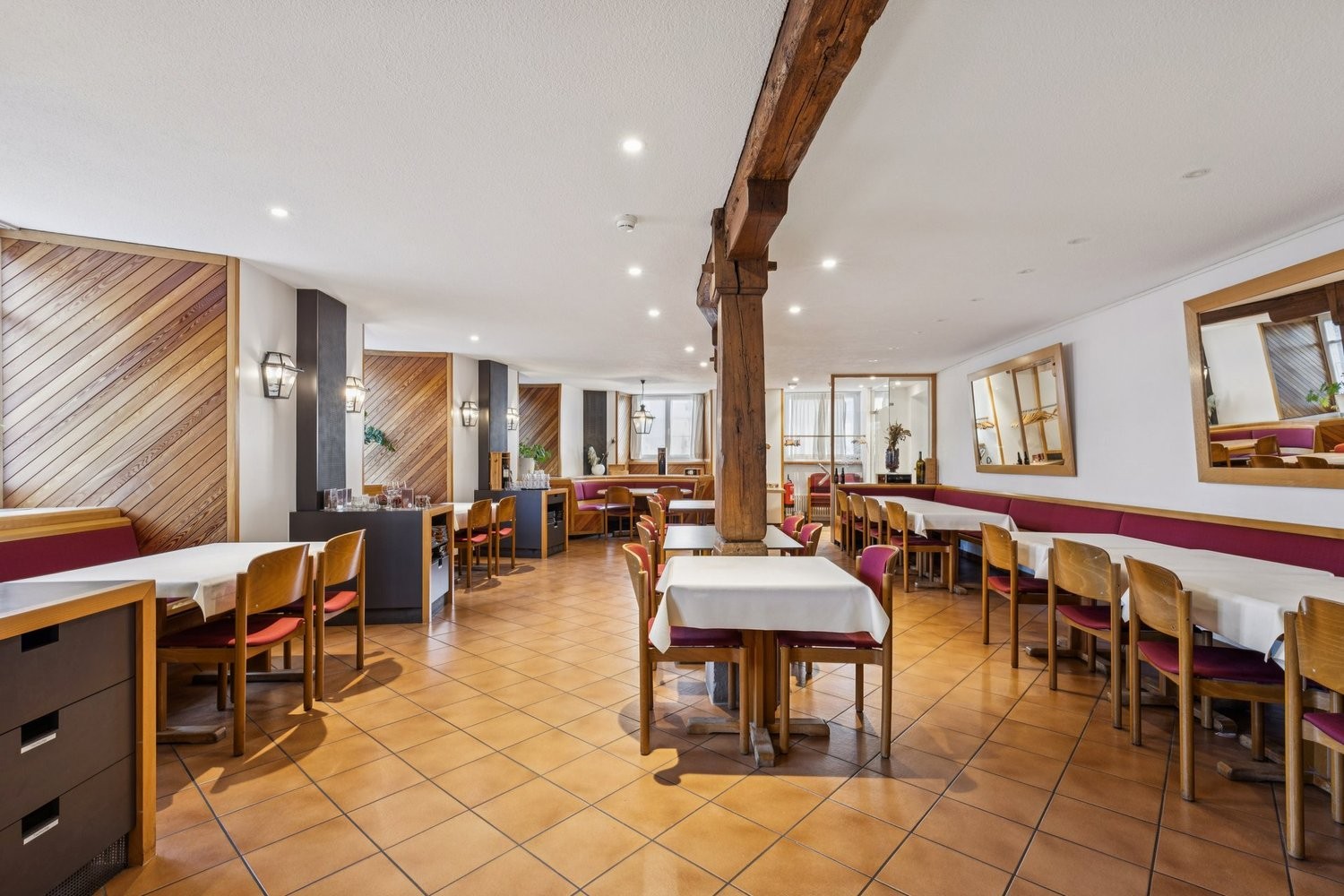 202m² restaurant