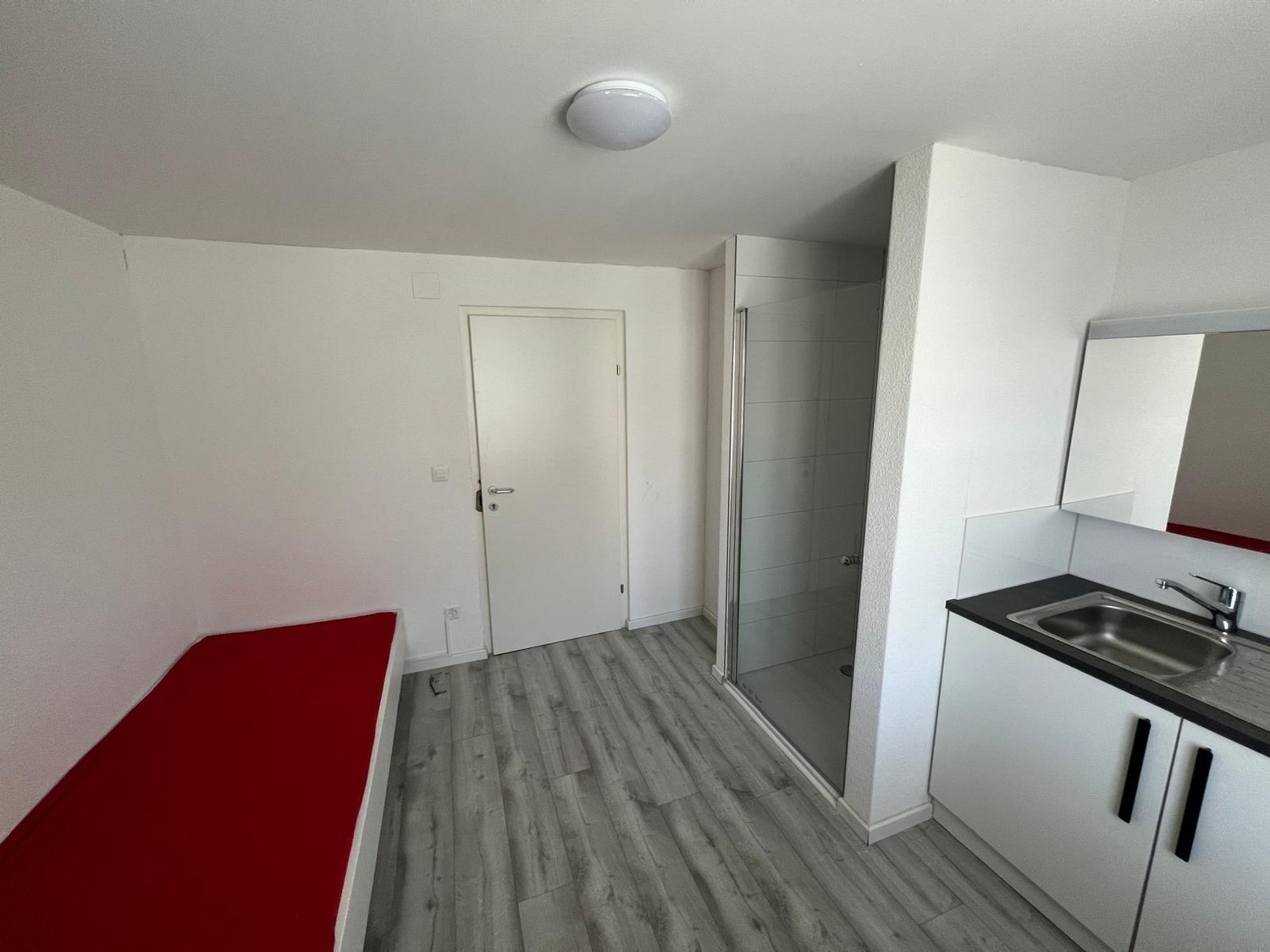 1 room apartment, photo 3 of 6