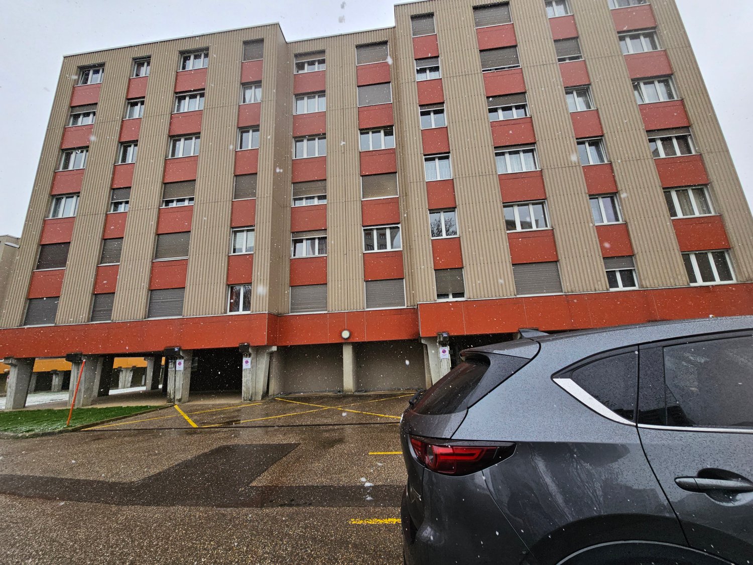 5 rooms apartment