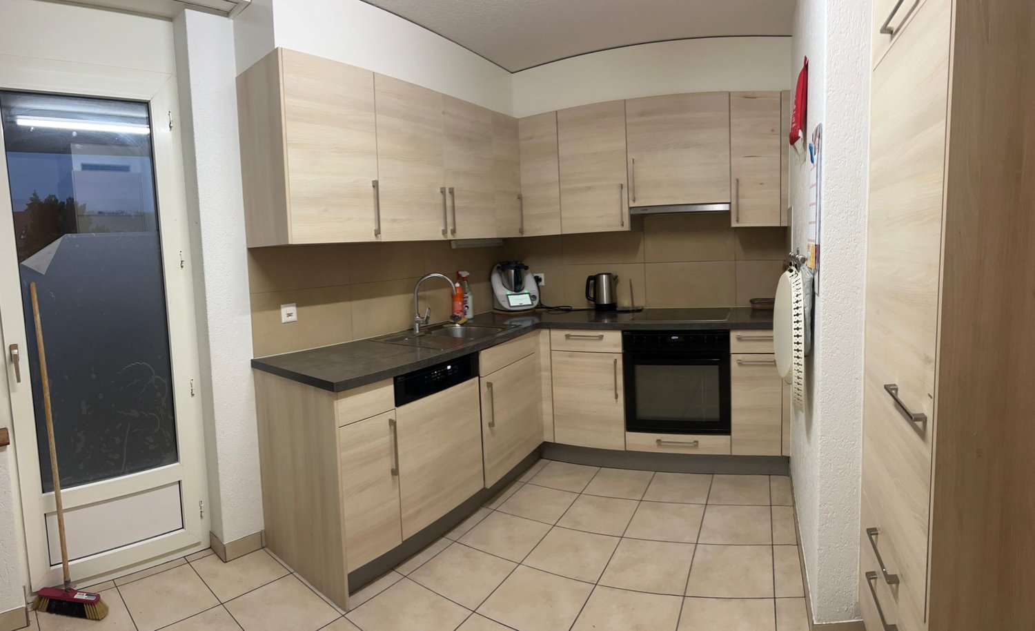 5 rooms apartment