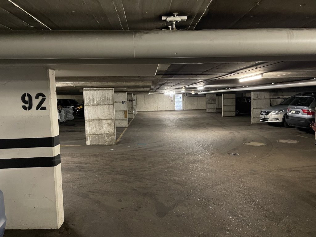 Underground slot, photo 2 of 3