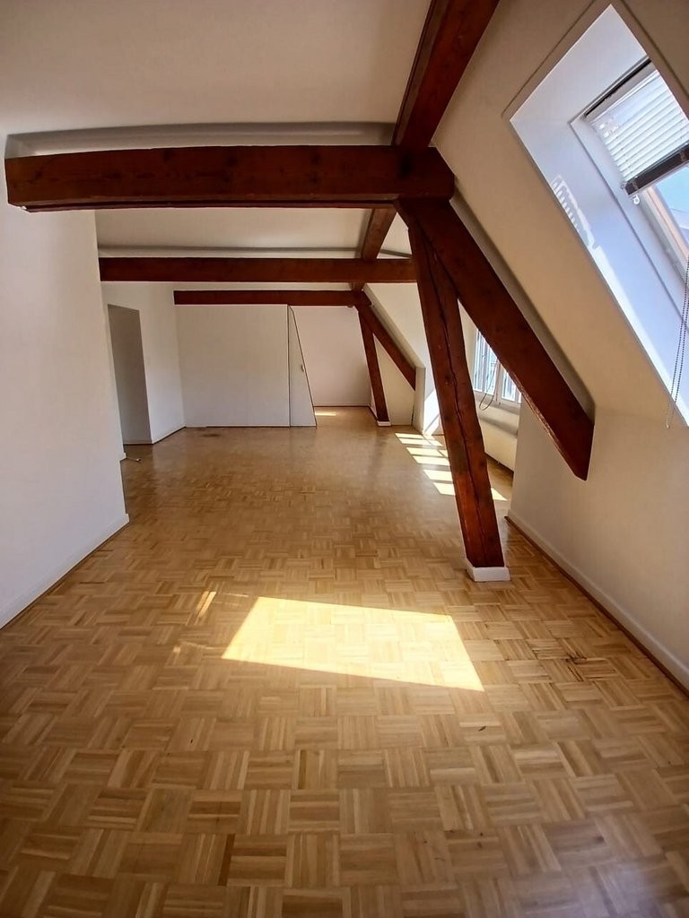 5 rooms apartment
