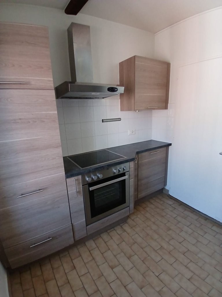 5 rooms apartment