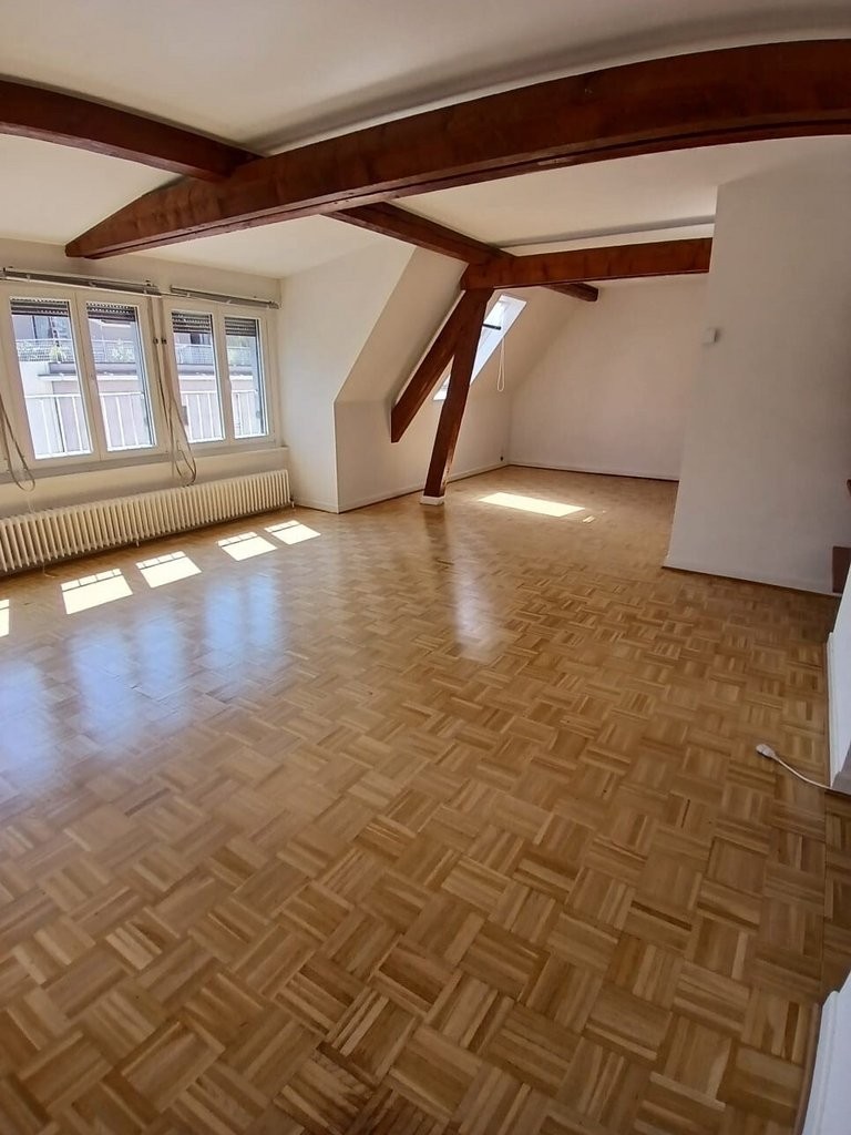 5 rooms apartment